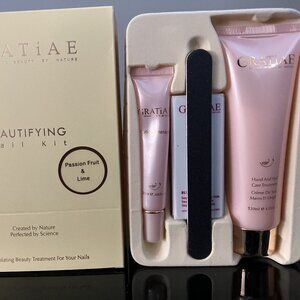 GRATIAE BEAUTIFYING NAIL KIT-Buffing Block+Cuticle Oil+Hand&Body Cream+Nail File